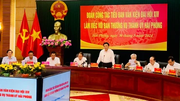Đồng chí Nguyễn Xuân Thắng phát biểu tại buổi làm việc với Ban Thường vụ Thành ủy Hải Phòng.