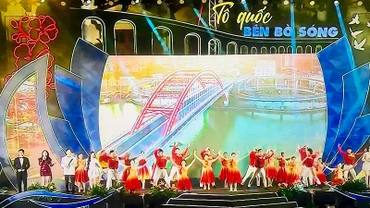 Chương trình trao giải cuộc thi "Tổ quốc bên bờ sóng"