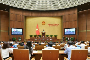 Quang cảnh phiên họp toàn thể của Quốc hội khóa XV thảo luận về Luật Đất đai 2024.