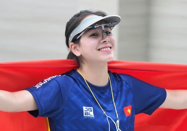 Xạ thủ trẻ Trịnh Thu Vinh. 