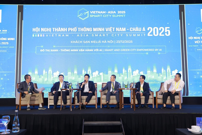 Tọa đàm về phương thức quản trị đô thị trong bối cảnh thực hiện mô hình chính quyền 2 cấp trong khuôn khổ Hội nghị.