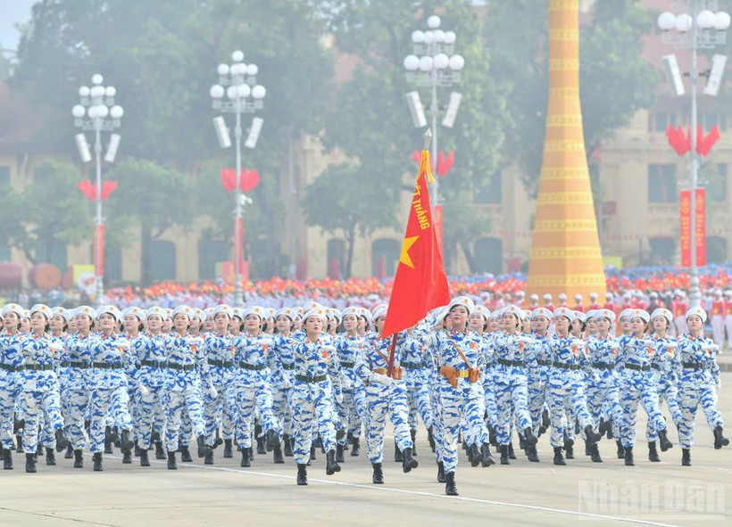 Lực lượng Quân y diễu binh nhân kỷ niệm 80 năm Cách mạng Tháng Tám và Quốc khánh 2/9/2025. (Ảnh: DUY LINH)