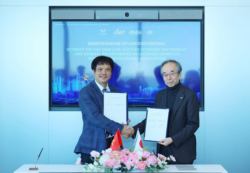 Ông Nguyễn Văn Khoa - Chủ tịch LAEP đại diện ký kết thỏa thuận hợp tác chiến lược với JUIDA.