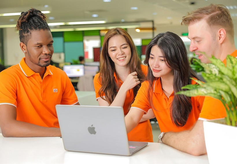 Tập đoàn FPT tiếp tục ghi dấu trên thị trường công nghệ quốc tế, khẳng định năng lực trong cả phát triển công nghệ AI và cung cấp dịch vụ phần mềm cho doanh nghiệp toàn cầu.