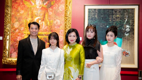 Phiên đấu giá được đánh giá là khá thành công khi hầu hết tranh của các họa sĩ đều được bán với mức giá cao.