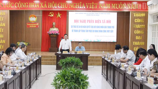 Hội nghị phản biện xã hội dự thảo Đề án và Nghị quyết của Hội đồng nhân dân thành phố về thành lập Trung tâm Phục vụ hành chính công (một cấp).