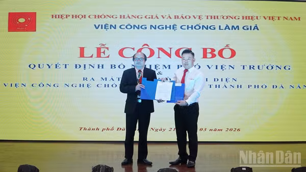Công bố quyết định bổ nhiệm Phó Viện trưởng và ra mắt Văn phòng đại diện.