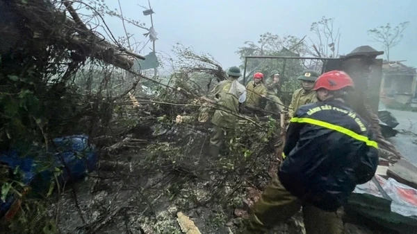 Công an Thanh Hóa khẩn trương ứng phó với bão số 10.