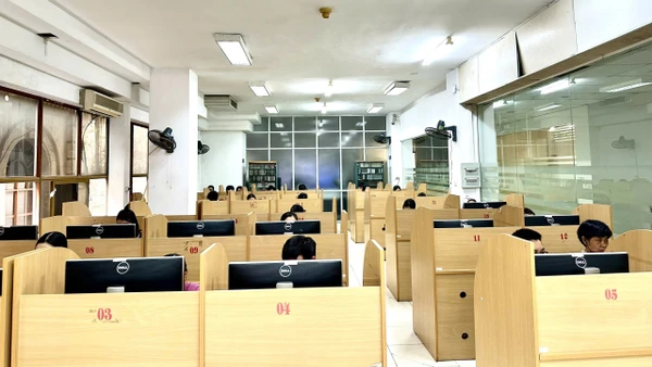 Ở lĩnh vực thư viện cũng còn có những quy định không còn phù hợp đã được bãi bỏ lần này. (Ảnh minh hoạ)