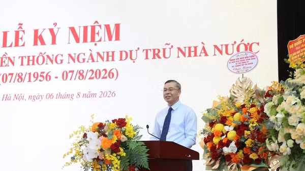 Bộ trưởng Tài chính Ngô Văn Tuấn phát biểu chào mừng và chỉ đạo tại Lễ kỷ niệm 70 năm ngày truyền thống ngành dự trữ nhà nước. (Ảnh: ĐỨC MINH)