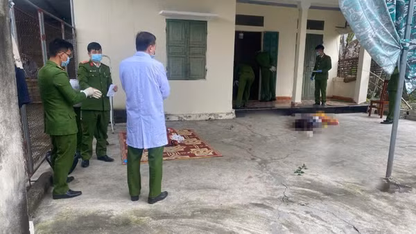 Hiện trường vụ việc tại nhà chị Đ.T.N, thuộc tổ dân phố Nam Tiến, phường Ngọc Sơn.