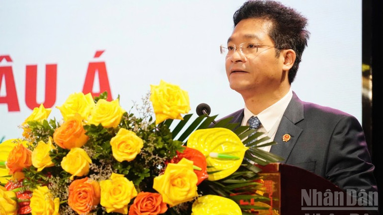 Ông Trần Anh Dũng, Phó Chủ tịch Ủy ban nhân dân tỉnh Ninh Bình khẳng định: Hội nghị được tổ chức trên mảnh đất cố đô Hoa Lư lịch sử là vinh dự lớn đối với tỉnh Ninh Bình. ndo-br-ong-dung-9621.jpg
