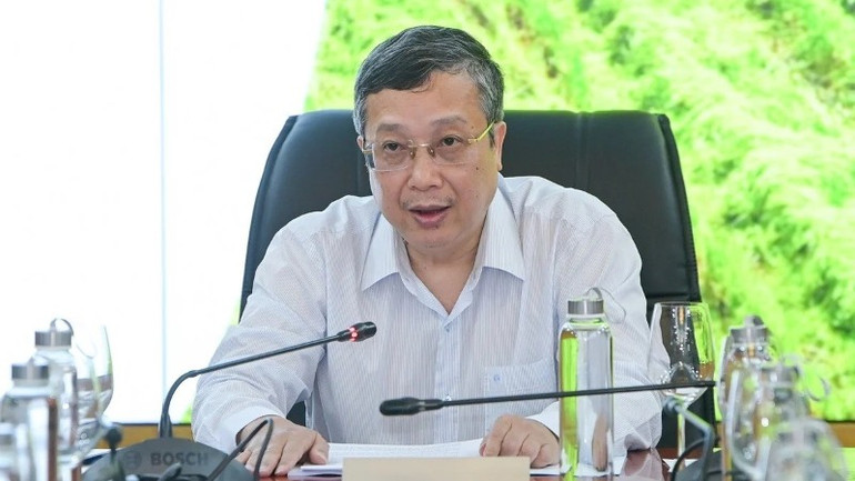 Thứ trưởng Bộ Nông nghiệp và Môi trường Hoàng Trung với Cục Trồng trọt và Bảo vệ thực vật cùng các đơn vị liên quan ngày 26/6 về việc xây dựng "Đề án sản xuất trồng trọt phát thải thấp giai đoạn 2025–2030. a2-5773.jpg