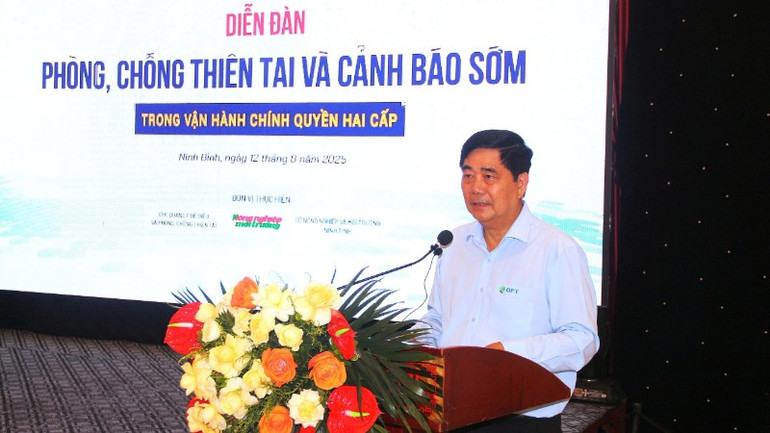 Ông Cao Đức Phát, nguyên Bộ trưởng Nông nghiệp và Phát triển nông thôn (nay là Bộ Nông nghiệp và Môi trường), Chủ tịch Quỹ Cộng đồng Phòng tránh thiên tai phát biểu tại Diễn đàn. ong-phat-9175.jpg