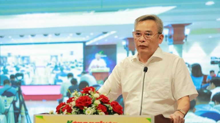 Ông Nguyễn Như Cường, Phó Vụ trưởng Vụ Khoa học và Công nghệ (Bộ Nông nghiệp và Môi trường) khẳng định, ngành trồng trọt đang chứng kiến sự vươn lên mạnh mẽ của cây ăn quả như một động lực tăng trưởng mới. ong-cuong-3266.jpg