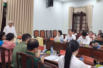 Bí thư Tỉnh ủy Bình Dương Nguyễn Văn Lợi phát biểu ý kiến chỉ đạo tại buổi kiểm tra, khảo sát phường Thủ Dầu Một mới. 