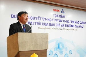 Nhà báo Lê Thế Chữ, Tổng biên tập Báo Tuổi trẻ.