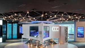 AWS Innovation Hub được đầu tư hàng triệu USD.