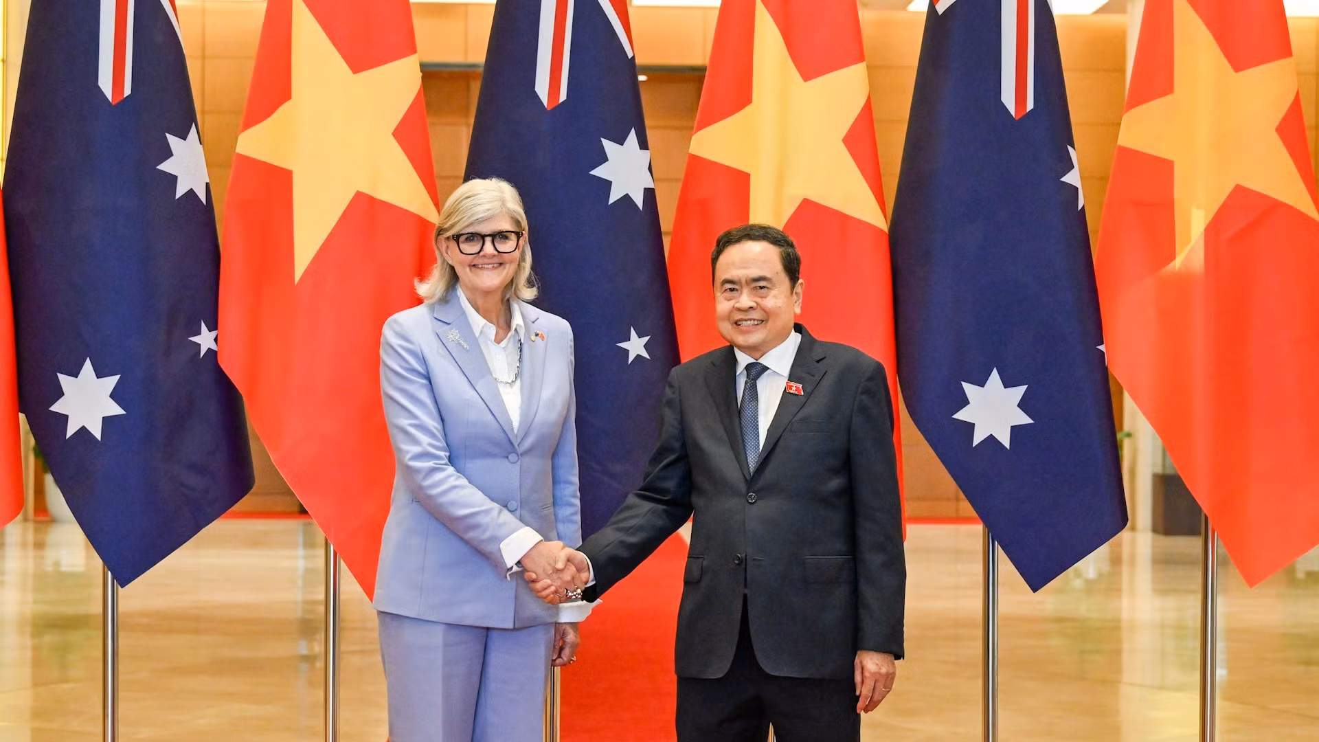 Chủ tịch Quốc hội Trần Thanh Mẫn và Toàn quyền Australia Sam Mostyn. 