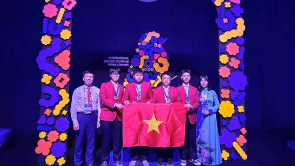 Học sinh Việt Nam đạt 4 Huy chương Bạc Olympic Sinh học quốc tế năm 2026.