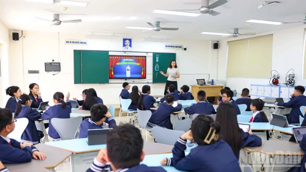 Trong giờ học của học sinh trung học cơ sở (Ảnh: ĐẠI THẮNG)