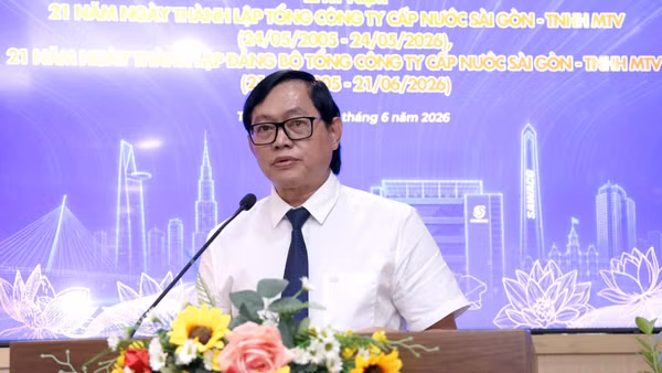 Ông Bùi Thanh Giang, Tổng Giám đốc Tổng Công ty Cấp nước Sài Gòn-Trách nhiệm hữu hạn một thành viên nhấn mạnh: Từ năm 2016, Thành phố Hồ Chí Minh đạt chỉ tiêu 100% hộ dân được cung cấp nước sạch.