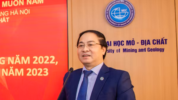 Phó Giáo sư, Tiến sĩ Trần Xuân Trường, Hiệu trưởng Trường đại học Mỏ-Địa chất
