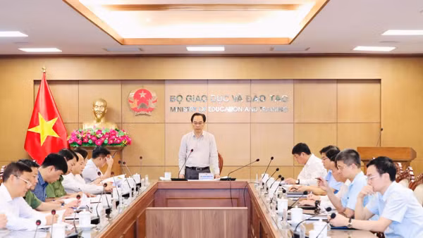 Hội nghị trực tuyến toàn quốc quán triệt công tác tổ chức kỳ thi tốt nghiệp trung học phổ thông năm 2026 do Bộ Giáo dục và Đào tạo tổ chức. 