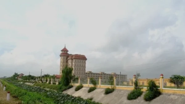 Đình chỉ hoạt động 12 tháng đối với Trường đại học Hà Hoa Tiên