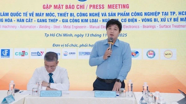 Đại diện Ban tổ chức thông tin về VINAMAC EXPO 2025.