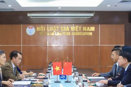 Hội Luật gia Việt Nam làm việc với Đoàn đại biểu Hội Luật gia Trung Quốc. (Nguồn: Hội Luật gia Việt Nam)