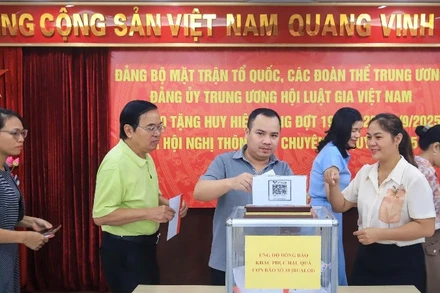 Hội Luật gia Việt Nam ủng hộ đồng bào bị ảnh hưởng bởi thiên tai. (Nguồn: Hội Luật gia Việt Nam)