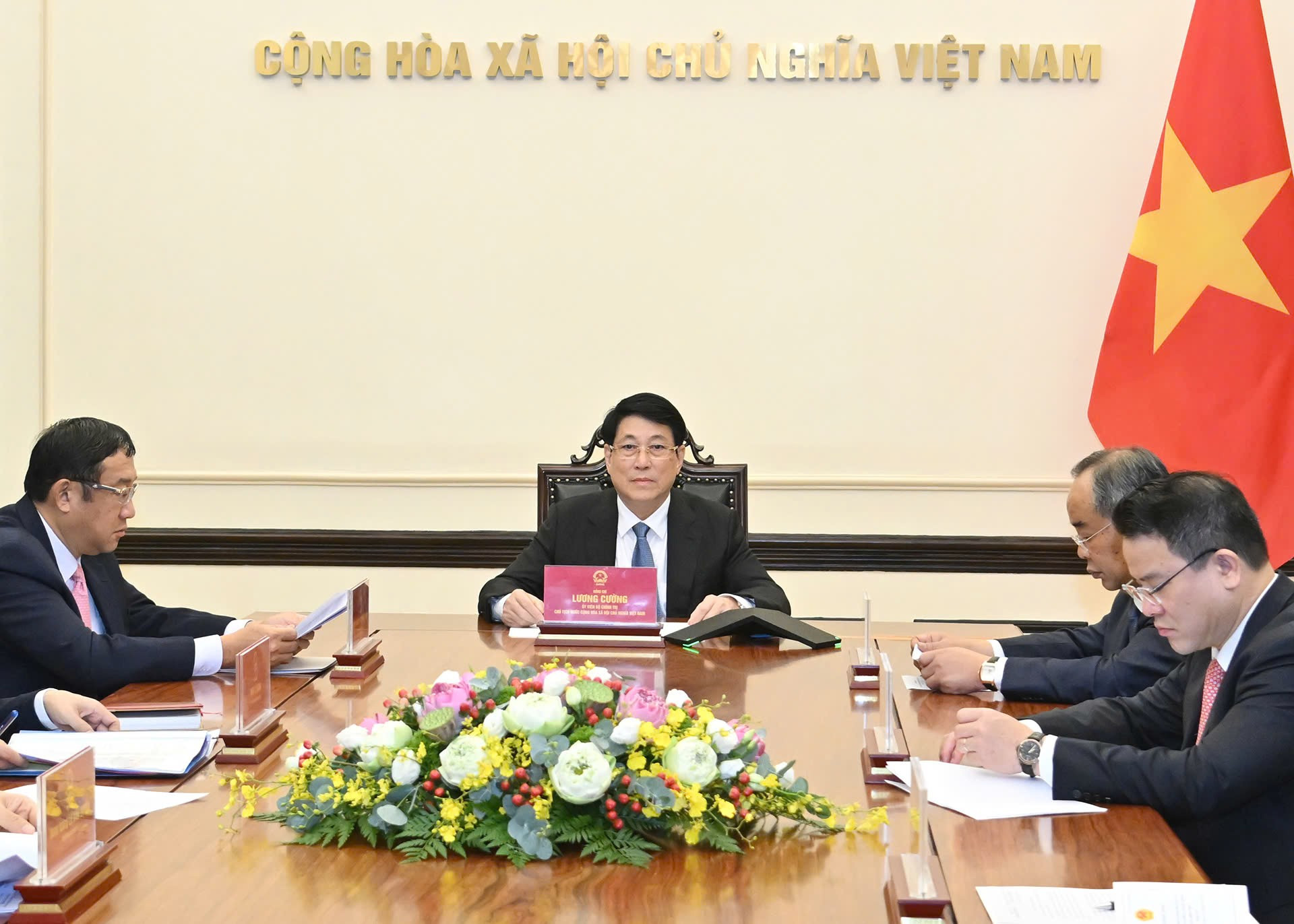 Chủ tịch nước Lương Cường điện đàm với Tổng thống Hàn Quốc Lee Jae Myung. chutichnuoc.jpg