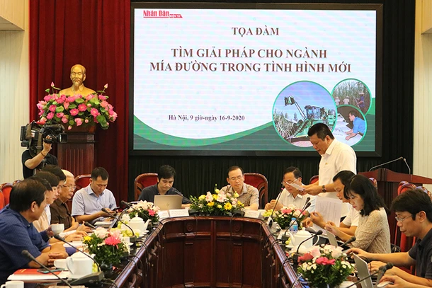 Tọa đàm trực tuyến “Tìm giải pháp cho ngành mía đường trong tình hình mới”