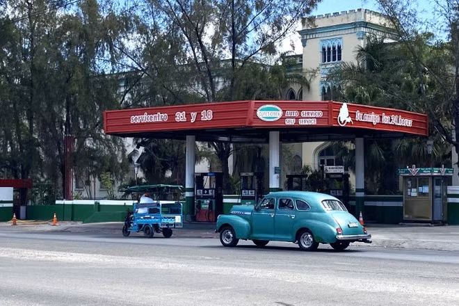 Một trạm nhiên liệu ở La Habana, Cuba. (Ảnh: TTXVN)