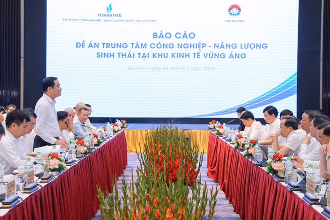 Toàn cảnh buổi làm giữa Petrovietnam và Tỉnh ủy, Ủy ban nhân dân tỉnh Hà Tĩnh.