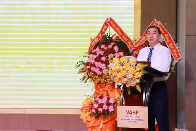 Thứ trưởng Trần Văn Thuấn phát biểu tại hội nghị.
