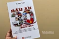 Bìa cuốn sách "Dấu ấn 30 năm nghề báo" của nhà báo Tô Đình Tuân. (Ảnh: MẠNH HẢO)
