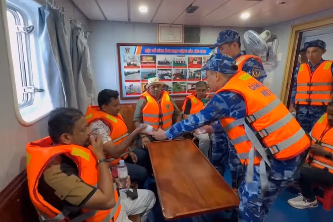 [Video] Hoàn tất công tác cứu hộ, cứu nạn vụ lật ca-nô ở Phú Quốc