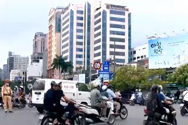 [Video] Phân luồng giao thông phục vụ Đại hội đại biểu Đảng bộ TP Hà Nội