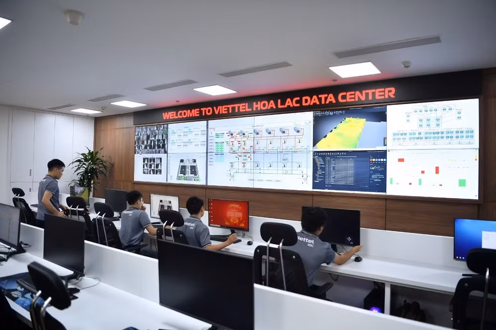 Hoạt động vận h&agrave;nh trung t&acirc;m dữ liệu. (Ảnh: Viettel IDC)