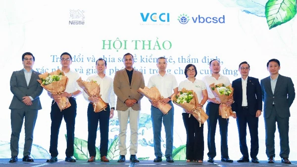 Nestlé Việt Nam đã và đang phối hợp cùng VBCSD và các đối tác triển khai nhiều chương trình đào tạo, phổ biến kiến thức về ESG, cập nhật khung pháp lý và chia sẻ kinh nghiệm cho CSI 100 và các doanh nghiệp trong nước.