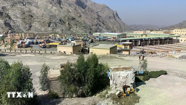 Cửa khẩu Torkham ở biên giới Pakistan-Afghanistan. (Ảnh: THX/TTXVN)
