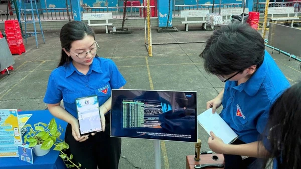 Phường Minh Phụng đẩy mạnh phong trào “Bình dân học vụ số”.