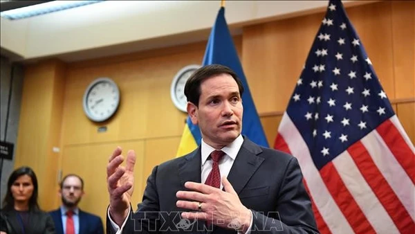 Ngoại trưởng Mỹ Marco Rubio tại cuộc họp báo ở Geneva, Thụy Sĩ ngày 23/11/2025. (Ảnh: THX/TTXVN)