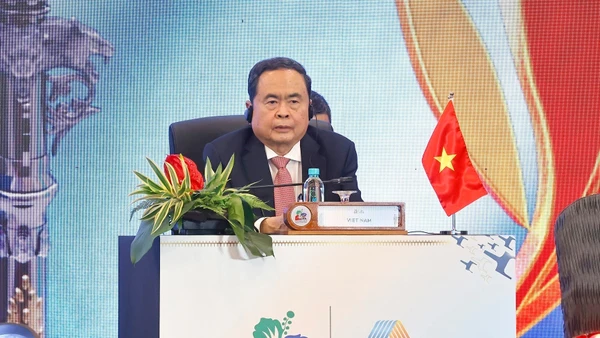 Chủ tịch Quốc hội Trần Thanh Mẫn dự Phiên toàn thể thứ nhất, Đại hội đồng liên Nghị viện các nước ASEAN lần thứ 46 (AIPA-46). (Ảnh: Doãn Tấn/TTXVN)