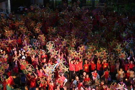 “Biên cương đêm hội trăng rằm” là hoạt động thường niên mang ý nghĩa nhân văn sâu sắc.