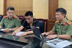 Cơ quan Công an làm việc với thí sinh vi phạm.