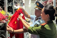 Lực lượng chức năng vừa phát hiện số lượng lớn quần áo thể thao có dấu hiệu giả mạo các nhãn hiệu nổi tiếng đã được bảo hộ tại Việt Nam.