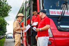 Tập trung xử lý vi phạm về tốc độ đối với xe ô-tô xe kinh doanh vận tải hành khách từ 16 chỗ trở lên.